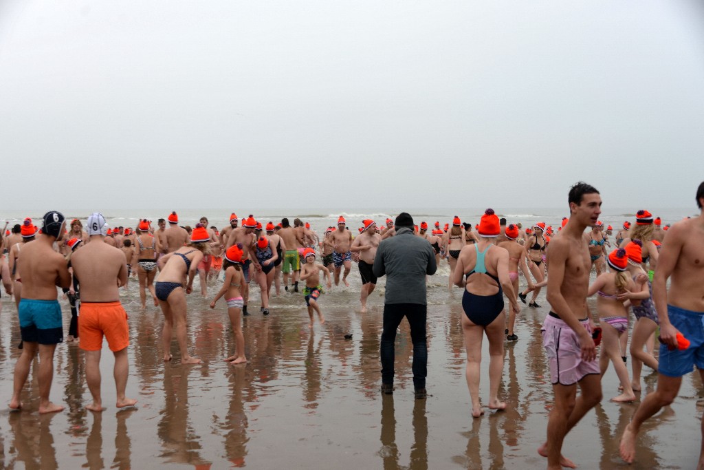 ../Images/Nieuwjaarsduik Nederzandt 2020 077.jpg